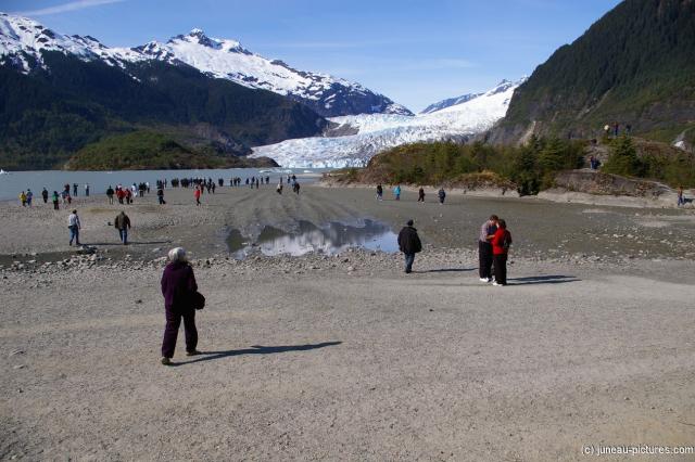 Mendenhall Glacier visitor area 6.jpg