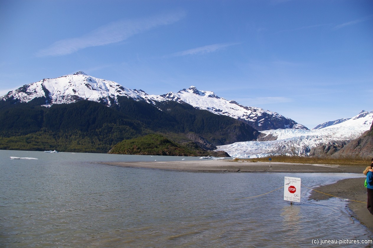 Mendenhall Glacier visitor area 12.jpg
