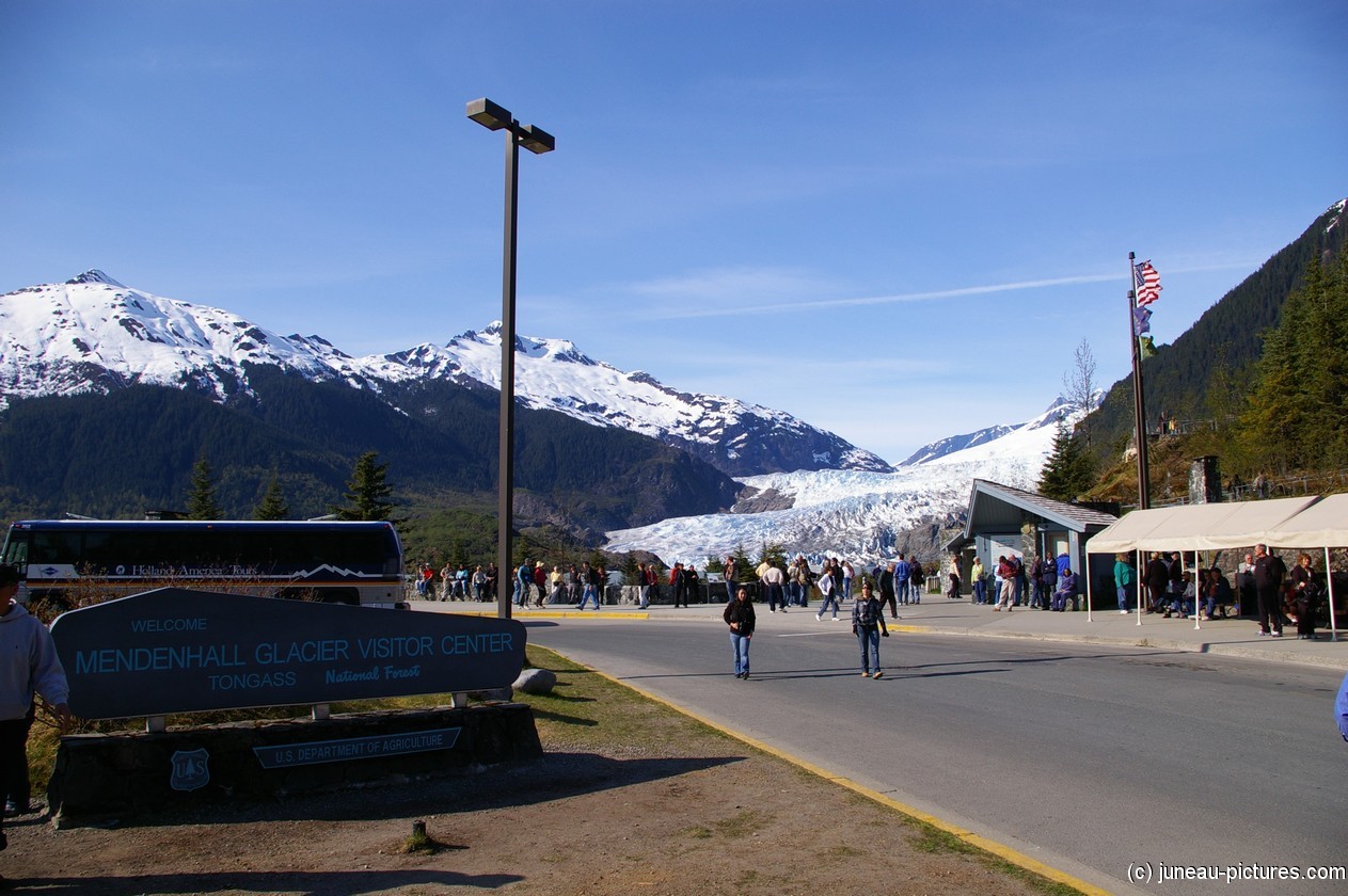 Mendenhall Glacier visitor area 19.jpg