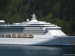 RCCL Radiance of the Seas docked at Juneau.jpg