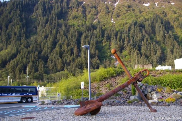 Rusty anchor at the Juneau cruise pier.jpg