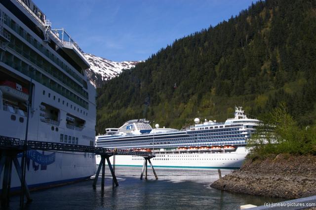 Sapphire Princess docked at Juneau.jpg