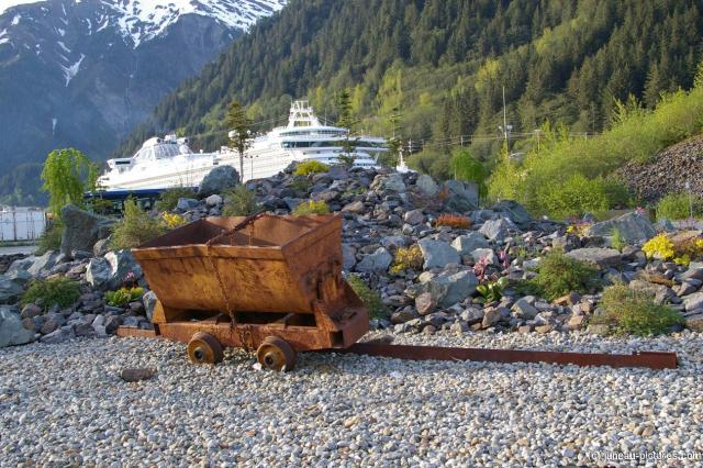 Wagon at the Juneau cruise terminal.jpg